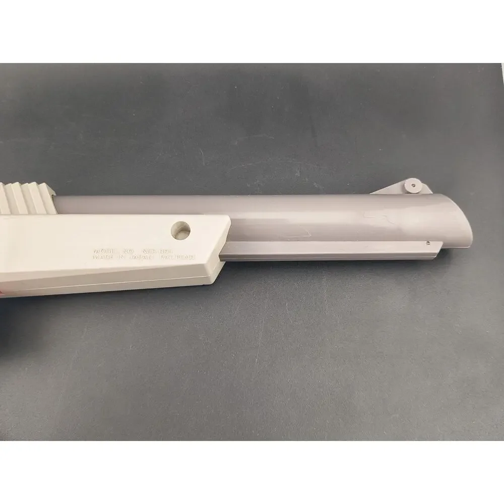 Authentic Nintendo NES Zapper Light Gun & Super Mario Bros Duck Hunt Bundle OEM